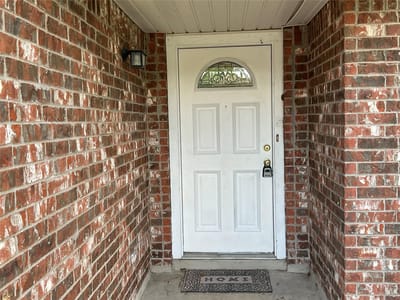 Property photo 3 at 1172 Southern PL - 5 bed 2 bath home