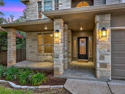 Living area at 11729 Springs Head LOOP - 4 bed 3 bath home