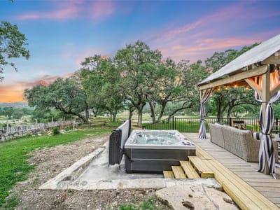 Photo 4 of 39 at 1174 Royal Eagle Dr - 6 bed 5 bath home