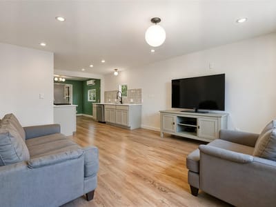 Living area at 1176 Graham St - 2 bed 1 bath home