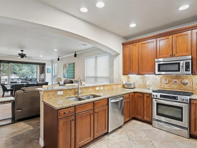 Kitchen at 118 Bridgepoint Dr - 4 bed 3 bath home