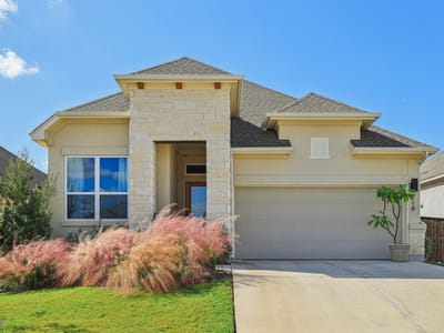 Living area at 118 Cibolo Creek Loop - 2 bed 2 bath home