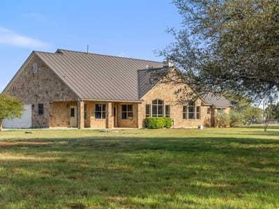 Living area at 118 Landons WAY - 4 bed 3 bath home