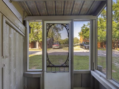 Living area at 118 Topspin CIR - 2 bed 2 bath home