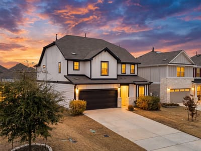 Living area at 118 White Aster Ct - 4 bed 3 bath home