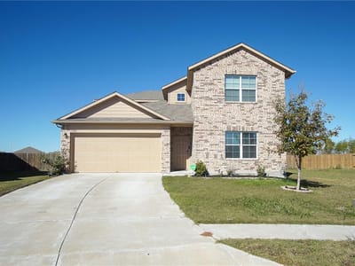 Living area at 11800 Jamie DR - 5 bed 2 bath home