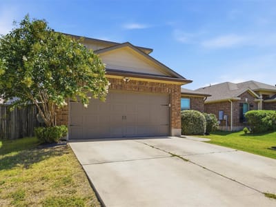 Living area at 11804 Pecangate WAY - 3 bed 2 bath home