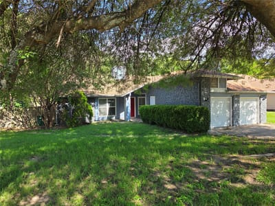 Kitchen at 11815 Lochridge DR - Quail Hollow Sec 07, Austin, TX