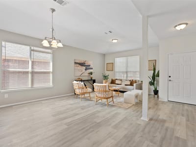 Living area at 11853 Gaelic Dr - 5 bed 2 bath home