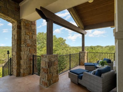 Living area at 119 Creekside TRL - 4 bed 3 bath home