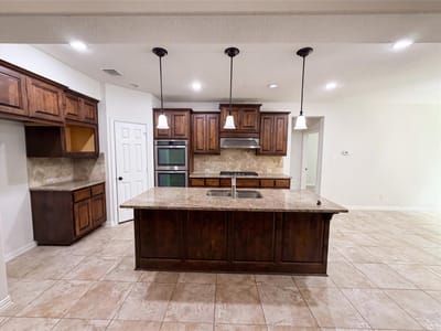 Living area at 119 Driftwood DR - 4 bed 4 bath home