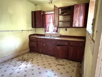 Property photo 3 at 119 Pine ST - 2 bed 1 bath home