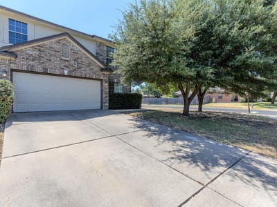 Property photo 2 at 11900 Springs Head LOOP - 3 bed 2 bath home