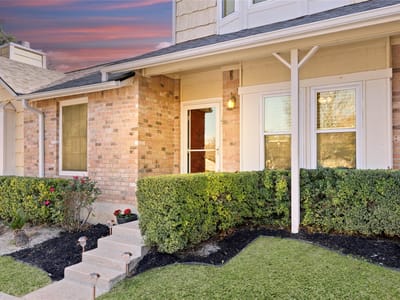 Living area at 11901 E Swearingen Dr Unit #27 - 2 bed 2 bath home