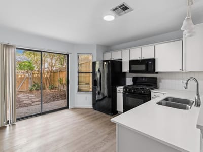 Property photo 3 at 11901 Swearingen DR Unit #110 - 2 bed 1 bath home