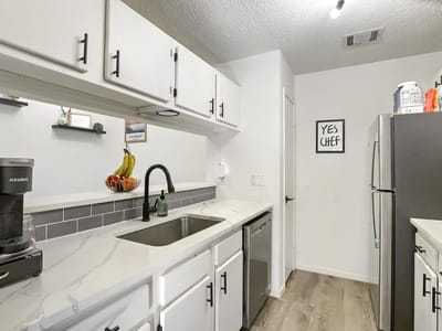 Property photo 5 at 11904 Sunhillow BND - Village At Walnut Creek Ph 1, Austin, TX