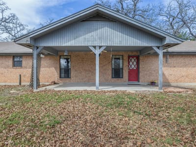 Living area at 1196 Sherrill Ln - 3 bed 2 bath home