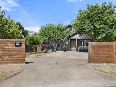 Property photo 2 at 1197 Angelina ST - 3 bed 2 bath home