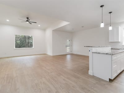 Photo 4 of 32 at 12 Meadow Oak CT - 3 bed 2 bath home