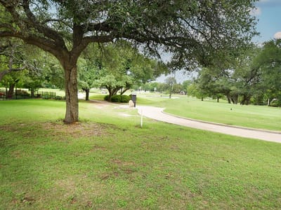 Primary bedroom at 120 Golf View DR - 2 bed 2 bath home