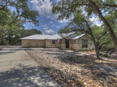 Living area at 120 Sierra Way - 3 bed 2 bath home