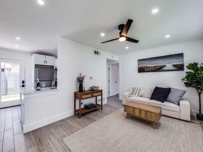 Living area at 1200 E 52nd ST Unit #204 - 1 bed 1 bath home