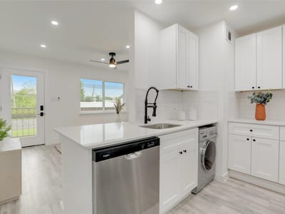 Primary bedroom at 1200 E 52nd St Unit #204 - 1 bed 1 bath home
