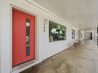 Property photo 4 at 1200 Enfield RD Unit #106 - 1 bed 1 bath home