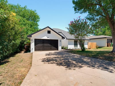 Property photo 2 at 1200 Nottingham Hill RD - 3 bed 2 bath home