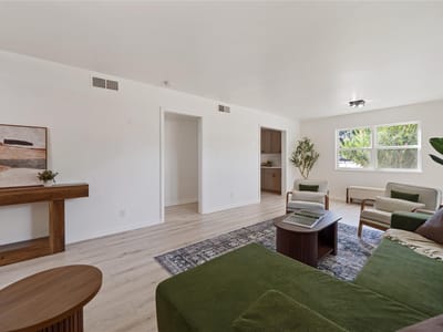 Property photo 3 at 1201 Ridgehaven DR - 3 bed 2 bath home