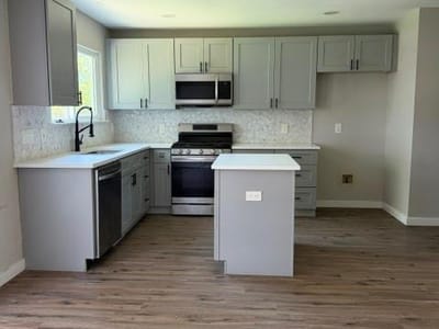 Living area at 1201 Tremont DR - 3 bed 2 bath home