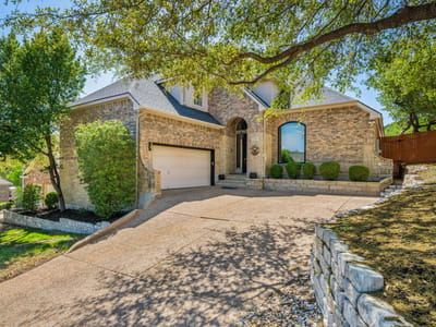 Living area - 12017 Portobella Dr Living area at 12017 Portobella Dr - 4 bed 3 bath home