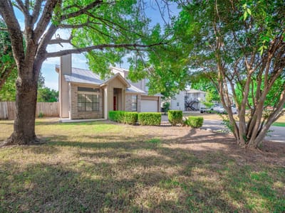 Property photo 2 at 1202 Southwalk ST - 3 bed 2 bath home