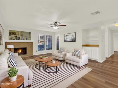 Living area at 1202 Thorpe LN Unit #701 - 2 bed 2 bath home