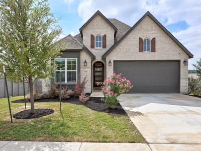 Living area at 1204 Addison LN - 4 bed 3 bath home