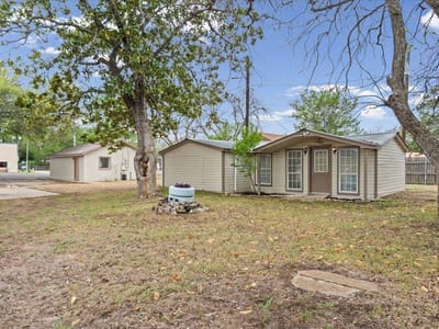 Kitchen at 1207 NE Loop 230 - Byrne, Smithville, TX