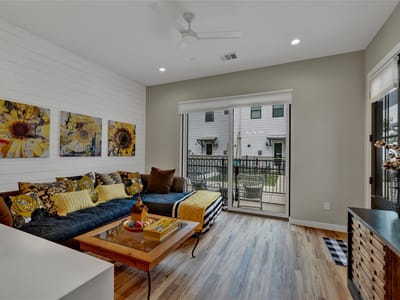 Living area at 1208  Academy Academy Ave Unit #3101 - 1 bed 1 bath home