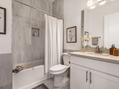 Property photo 5 at 1208 Kinney Ave - 4 bed 3 bath home