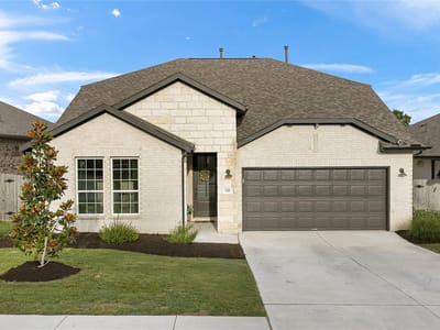 Living area at 121 Beryl WAY - 4 bed 3 bath home