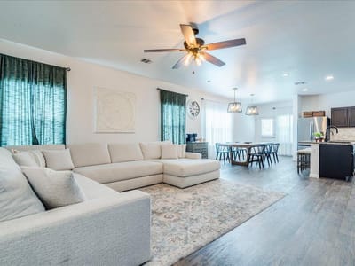 Property photo 4 at 121 Coleto Creek LOOP - 4 bed 3 bath home