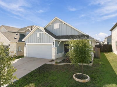 Photo 2 of 23 at 121 English Oak ST - 4 bed 2 bath home