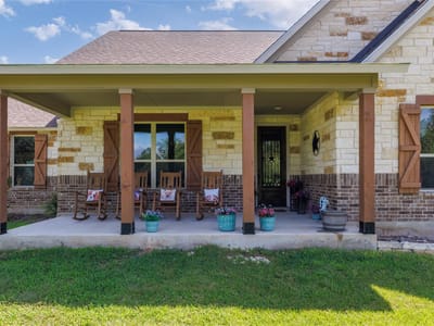 Kitchen at 121 Esperanza Petal Pass - 3 bed 2 bath home