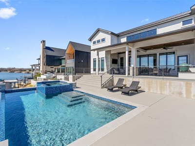 Living area at 121 Houdini Way - 6 bed 5 bath home