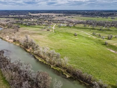 Property photo 4 at 121 Mechelle ST - Doty River Estates, Smithville, TX