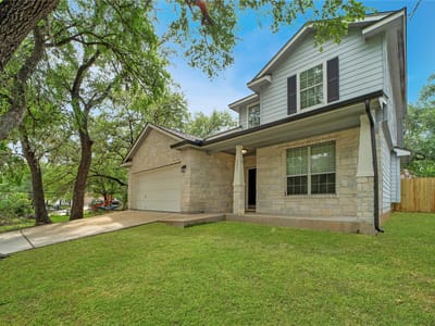 Living area at 121 Park LN - 3 bed 2 bath home