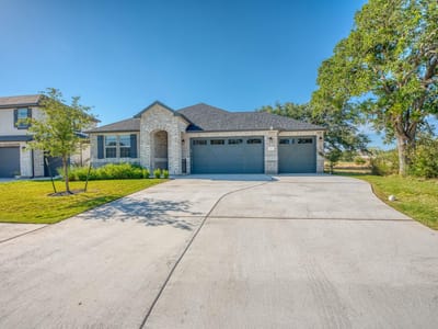 Property photo 2 at 121 Plumbago LN - 3 bed 2 bath home