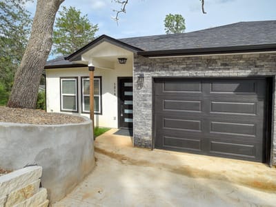 Living area at 121 S Kanaio DR - Tahitian Village,, Bastrop, TX