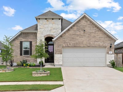 Living area at 121 Shagbark TRL - 4 bed 2 bath home