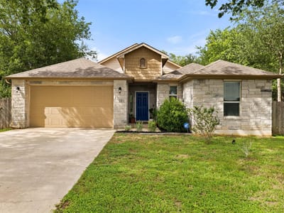 Kitchen at 121 W Pauwela LN - 3 bed 2 bath home