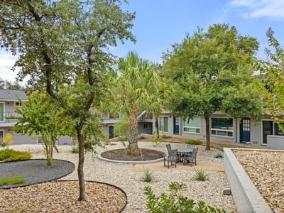 Property photo 2 at 1210 Windsor RD Unit #209 - 2 bed 2 bath home